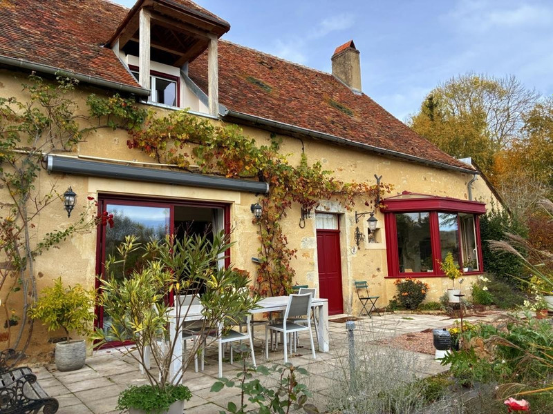 French property for sale in Sermages, Nièvre - €475,000 - photo 1