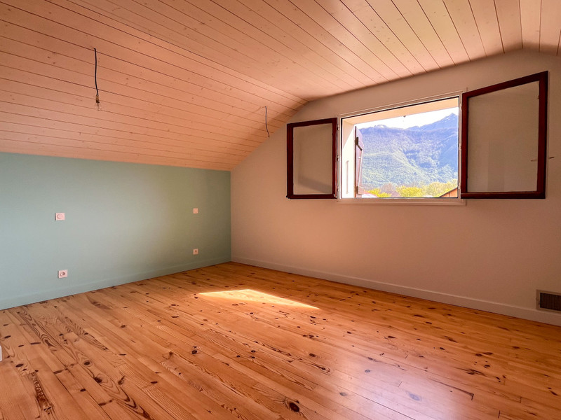 French property for sale in Lathuile, Haute-Savoie - €529,000 - photo 8