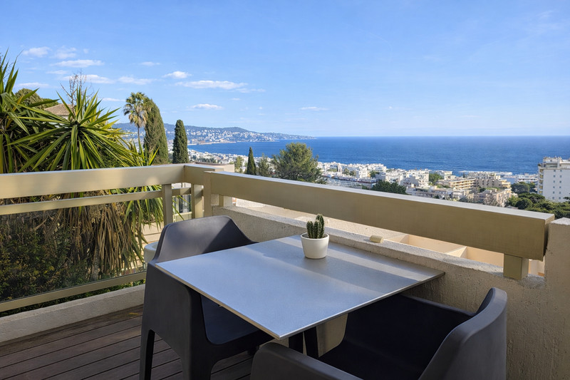 French property for sale in Nice, Alpes-Maritimes - €425,000 - photo 0