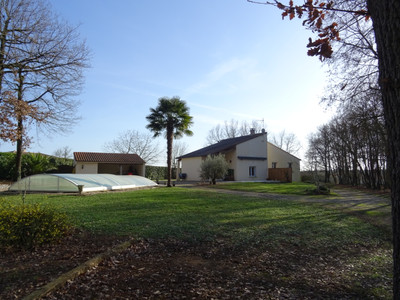 Maison à vendre à Jauldes, Charente, Poitou-Charentes, avec Leggett Immobilier