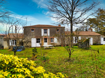 Maison à vendre à Coëx, Vendée, Pays de la Loire, avec Leggett Immobilier