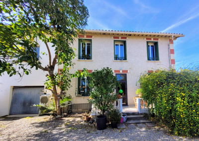 Maison à vendre à Palau-del-Vidre, Pyrénées-Orientales, Languedoc-Roussillon, avec Leggett Immobilier