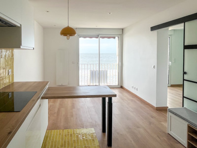 French property for sale in Royan, Charente-Maritime - €304,000 - photo 1