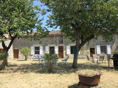Maison à vendre à Valence-en-Poitou, Vienne, Poitou-Charentes, avec Leggett Immobilier