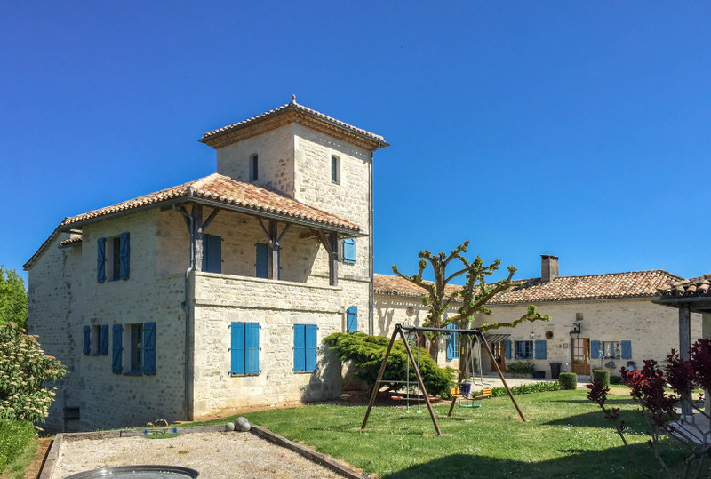 French property for sale in Montcuq-en-Quercy-Blanc, Lot - &#8364;1,774,500 - photo 10