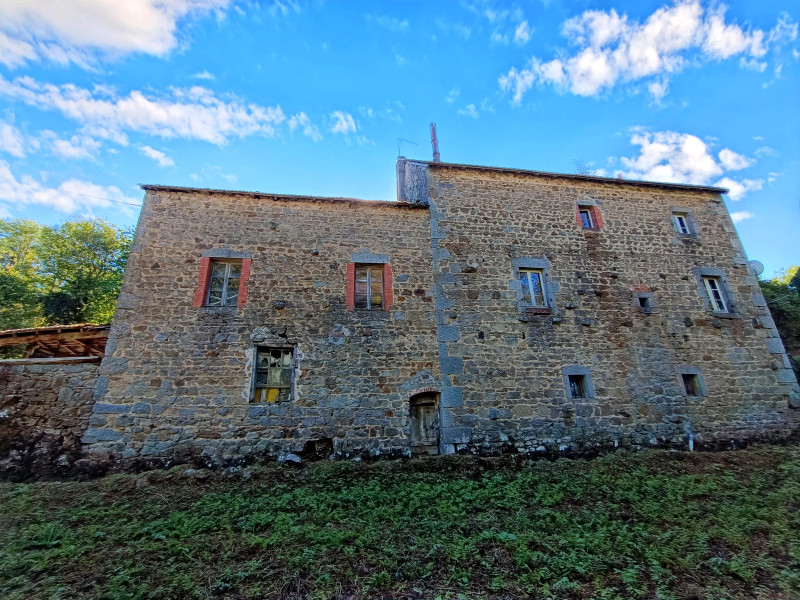 French property for sale in Crocq, Creuse - €36,600 - photo 1