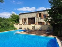 Maison à vendre à Saint-Pierre-de-Juillers, Charente-Maritime - 450.000 € - photo 1