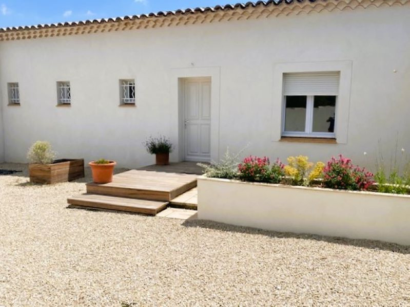 French property for sale in Pujaut, Gard - €449,000 - photo 3