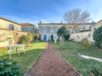 Propriété à vendre à Matha, Charente-Maritime - 254 880 € - photo n°1
