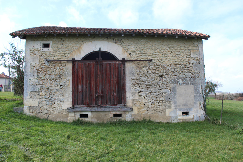 French property for sale in Cherval, Dordogne - &#8364;31,000 - photo 4