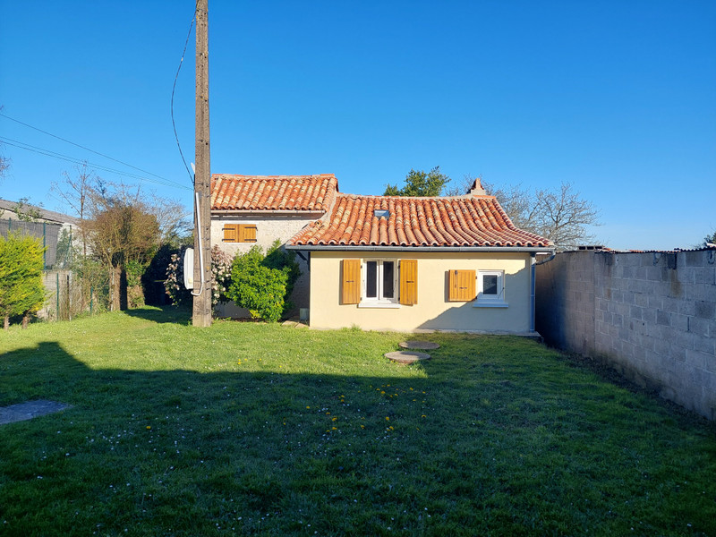 French property for sale in Villebois-Lavalette, Charente - €98,100 - photo 14