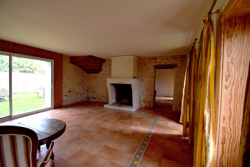 French property for sale in La Tremblade, Charente-Maritime - €449,900 - photo 2