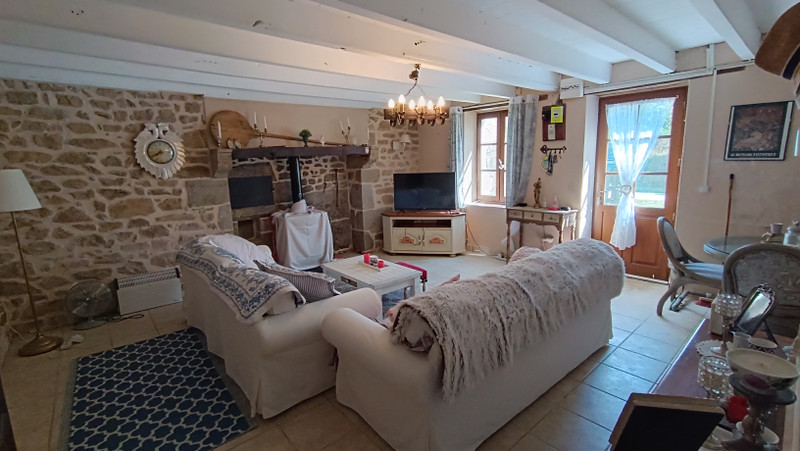 French property for sale in Auzances, Creuse - €85,000 - photo 5