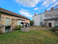 Maison à vendre à Busset, Allier - 345.000 € - photo 2