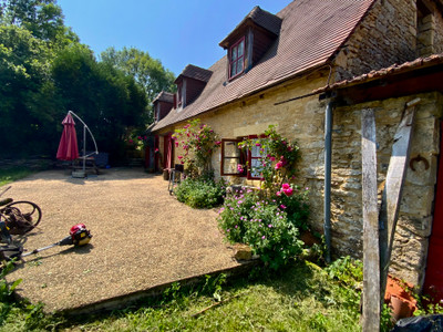 French property for sale in La Chapelle-Aubareil, Dordogne - €265,960 - photo 1