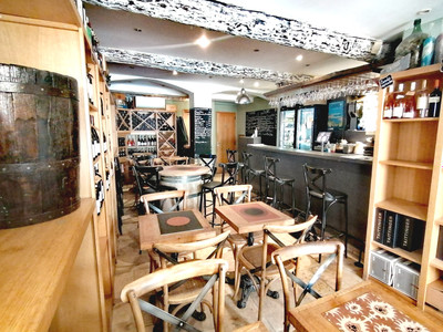 French property for sale in Cassis, Bouches-du-Rhône - €220,000 - photo 3
