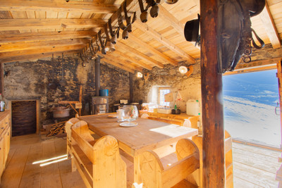 Amazing chalet d'alpage with wonderful views in the heart of The Three Valleys