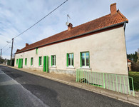 Propriété à vendre à Commentry, Allier - 85 000 € - photo n°1