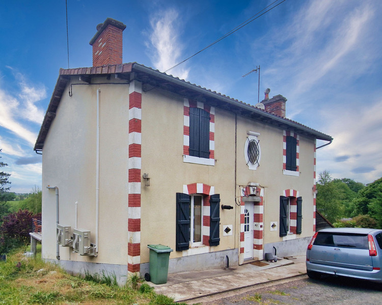 Maison à vendre à Étagnac, Charente - 167.400 € - photo 1