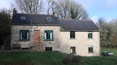 Maison à vendre à Glomel, Côtes-d'Armor, Bretagne, avec Leggett Immobilier