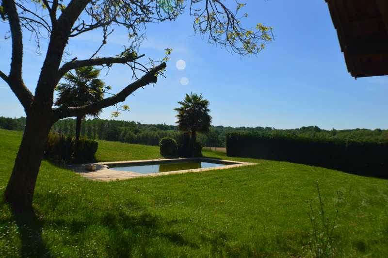 House for sale in Panjas Gers Wow! 2 separate houses, each with