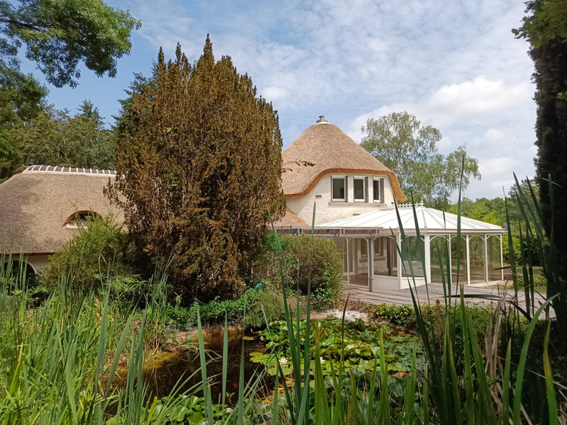 French property for sale in Montbazon, Indre-et-Loire - €644,800 - photo 3