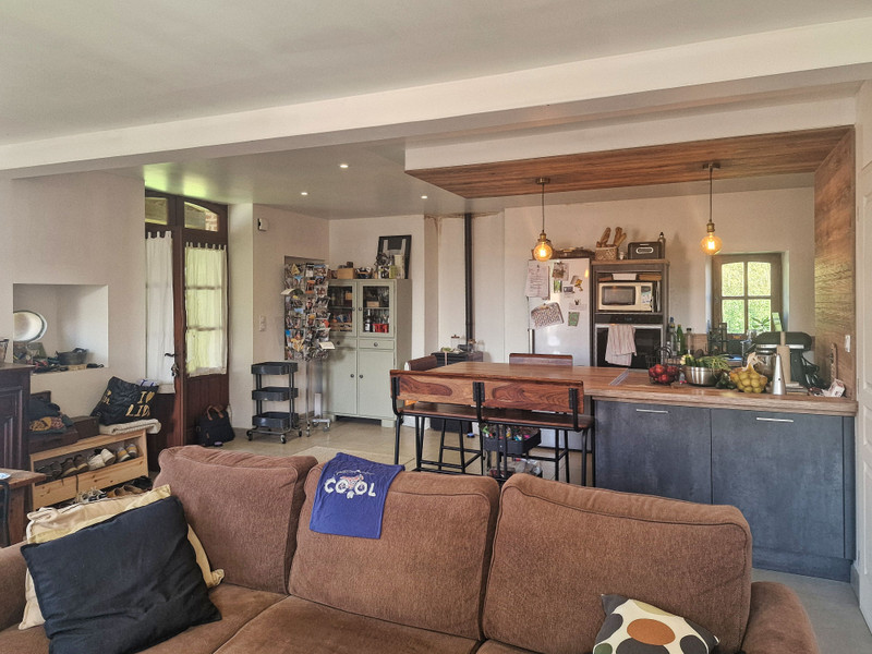 French property for sale in Saint-Maurice-des-Lions, Charente - €194,400 - photo 2