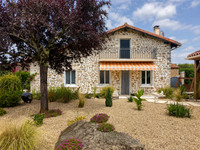 Propriété à vendre à Busserolles, Dordogne - 290 000 € - photo n°1