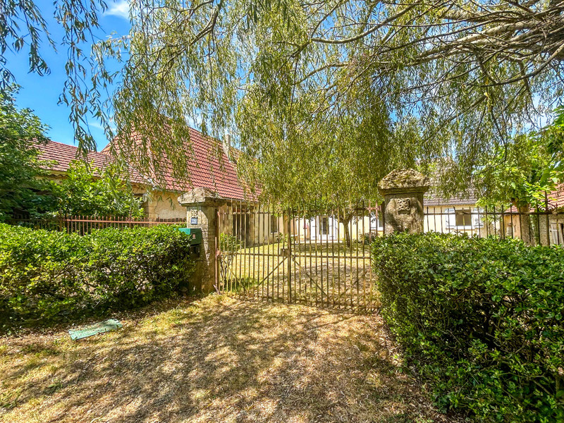Maison à vendre à Lacropte, Dordogne - 312.000 € - photo 1
