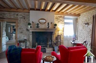 French property for sale in Vézelay, Yonne - €349,500 - photo 1