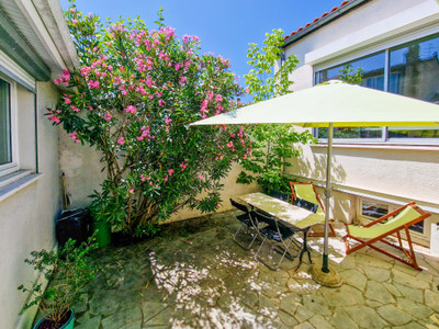 French property for sale in Bordeaux, Gironde - €740,000 - photo 1