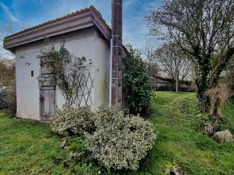 French property for sale in Étagnac, Charente - €79,999 - photo 9