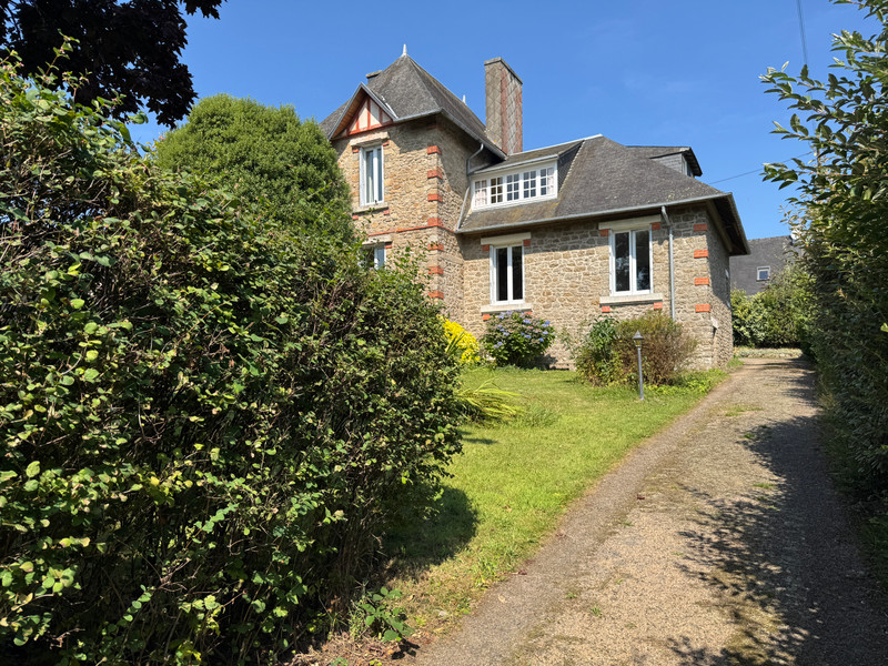 French property for sale in Rostrenen, Côtes-d'Armor - €178,200 - photo 1