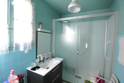 French property for sale in Saint-Savin, Vienne - €80,000 - photo 5