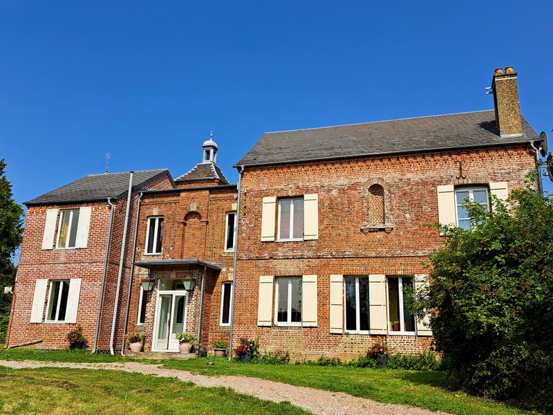 Maison à vendre à Vimoutiers, Orne - 525.000 € - photo 1