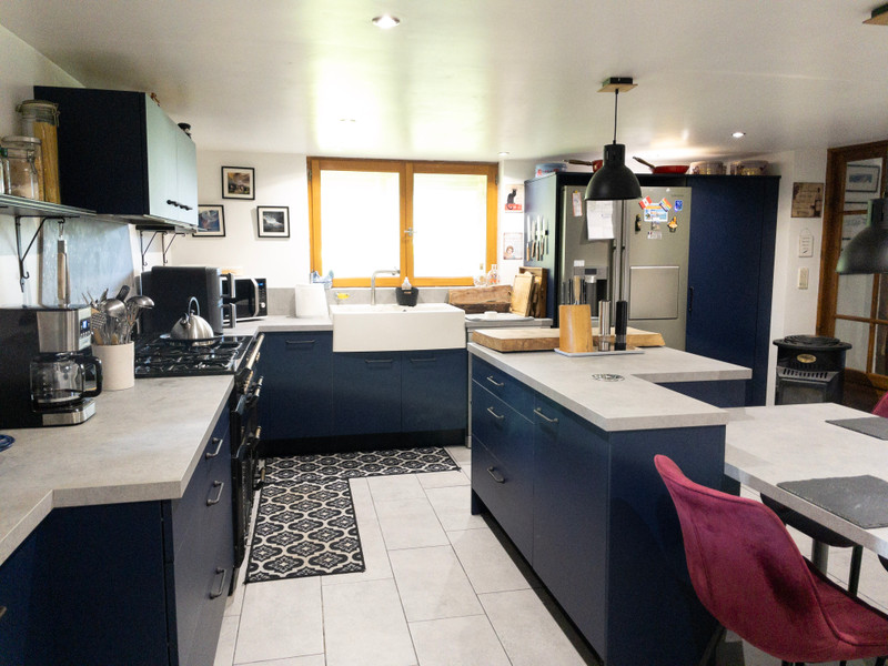 French property for sale in Massignac, Charente - €249,950 - photo 3