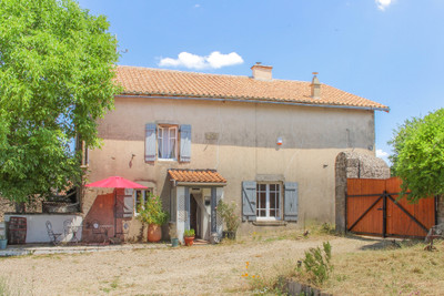 Maison à vendre à Gourgé, Deux-Sèvres, Poitou-Charentes, avec Leggett Immobilier