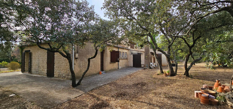 French property for sale in Gordes, Vaucluse - €1,371,000 - photo 5