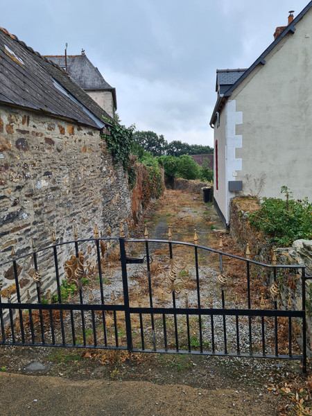 French property for sale in Uzel, Côtes-d'Armor - photo 9