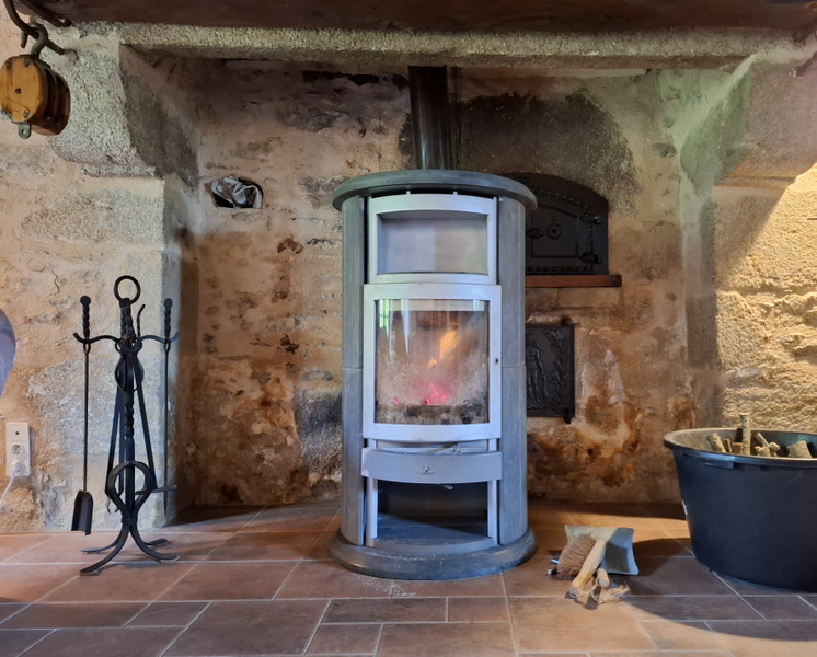 French property for sale in Saint-Mathieu, Haute-Vienne - €371,000 - photo 10