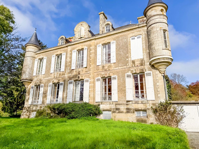 chateau à vendre à Poitou-Charentes (Nouvelle Aquitaine)