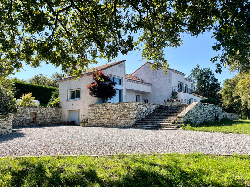 Maison à vendre à Asnières-sur-Blour, Vienne - 1.995.000 € - photo 1