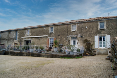 Maison à vendre à Ardin, Deux-Sèvres, Poitou-Charentes, avec Leggett Immobilier