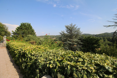 French property for sale in Saint-Paulet-de-Caisson, Gard - €449,000 - photo 2