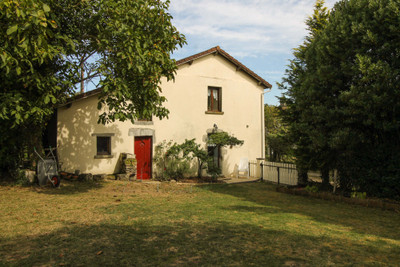 French property for sale in Vernoux-en-Gâtine, Deux-Sèvres - €173,500 - photo 9