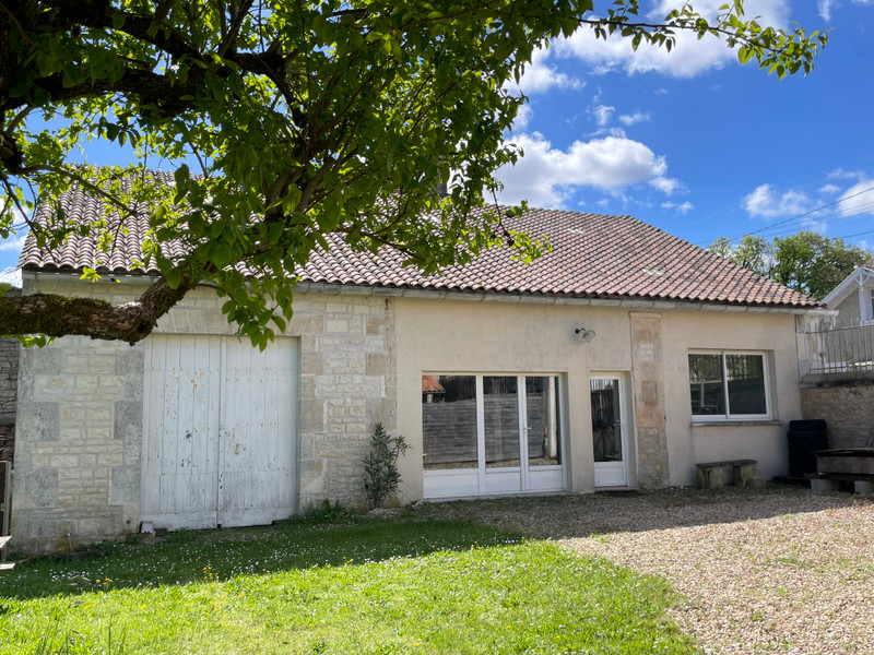 French property for sale in Rouillac, Charente - €390,000 - photo 8