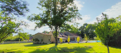 Maison à vendre à La Puye, Vienne, Poitou-Charentes, avec Leggett Immobilier