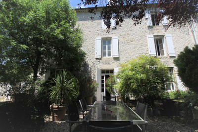 Maison à vendre à Lavardac, Lot-et-Garonne, Aquitaine, avec Leggett Immobilier