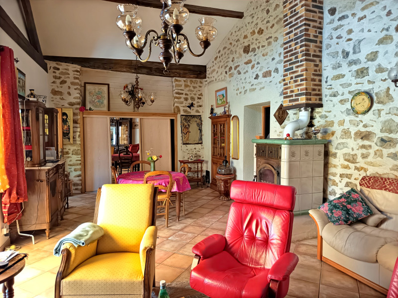 French property for sale in Alloue, Charente - €294,250 - photo 2
