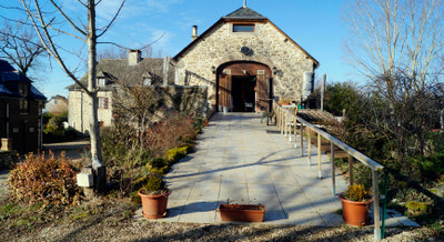 French property for sale in Morlhon-le-Haut, Aveyron - €345,000 - photo 1